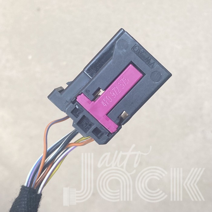 Роз'єм для Audi oe 4F0972575