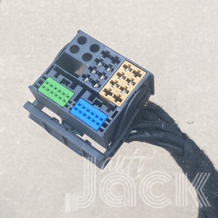 Роз'єм для Audi oe 3B7035444A Роз'єм для Audi oe 3B7035444A