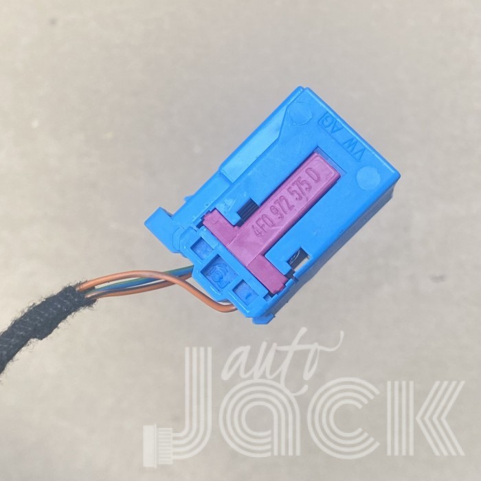 Разъем для Audi oe 4F0972575D