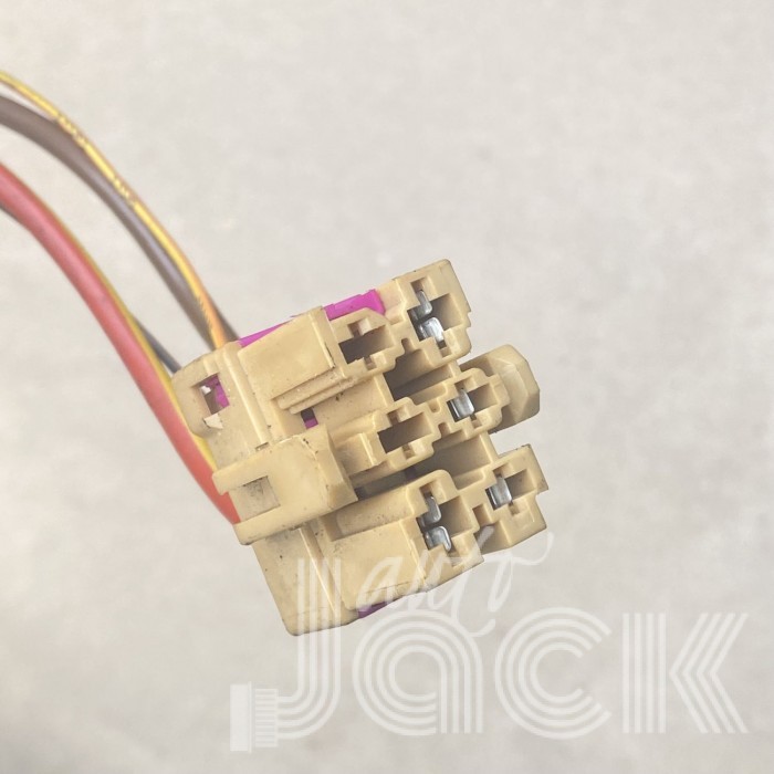 Роз'єм для Volkswagen oe 1J0937731A