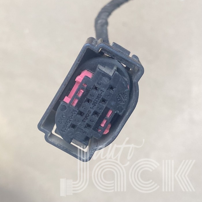 Роз'єм для BMW oe 8364620