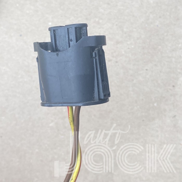 Роз'єм для BMW oe 1355665