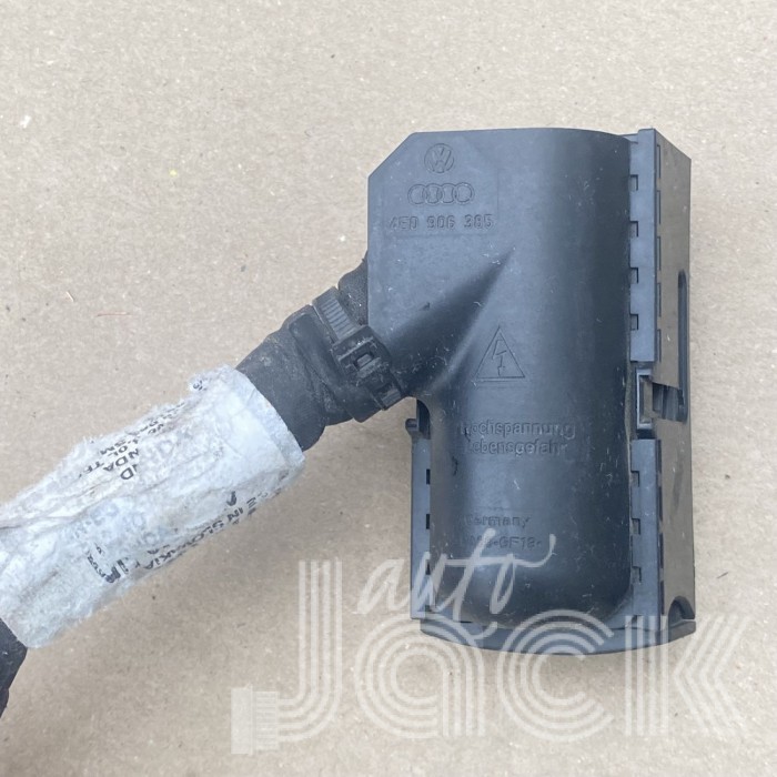 Роз'єм для Audi oe 4E0906385