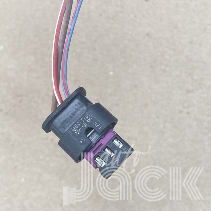 Роз'єм для Audi oe 4F0973703