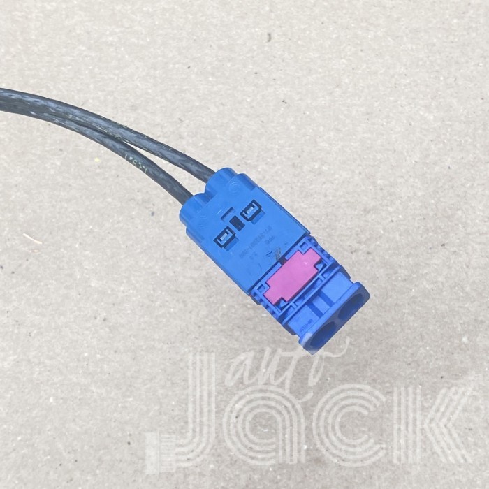 Роз'єм для BMW oe RT-59Z009-000