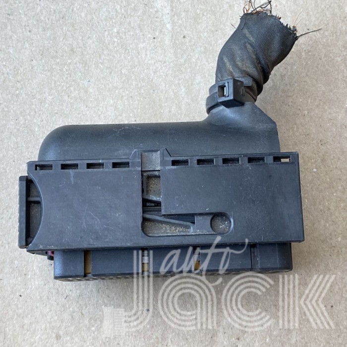 Роз'єм для Audi oe 3C0906385 Роз'єм для Audi oe 3C0906385