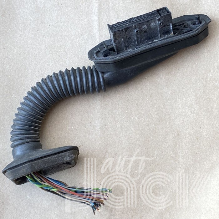 Роз'єм для BMW oe 6925542