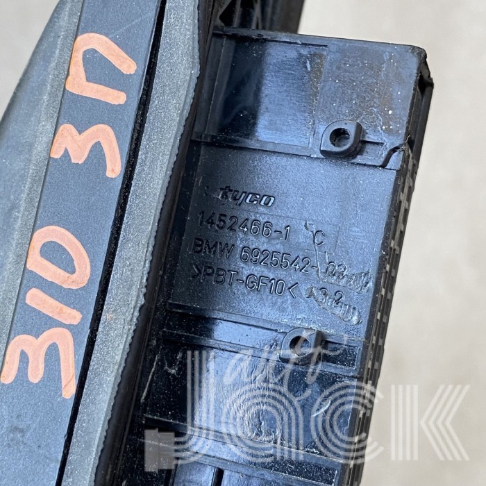 Роз'єм для BMW oe 6925542