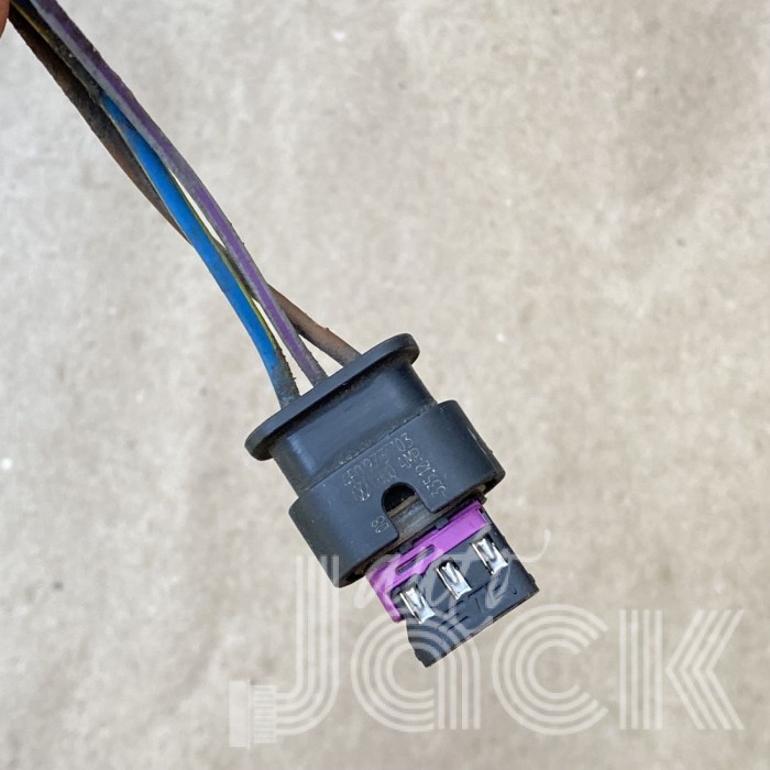 Роз'єм для Audi oe 4F0973703