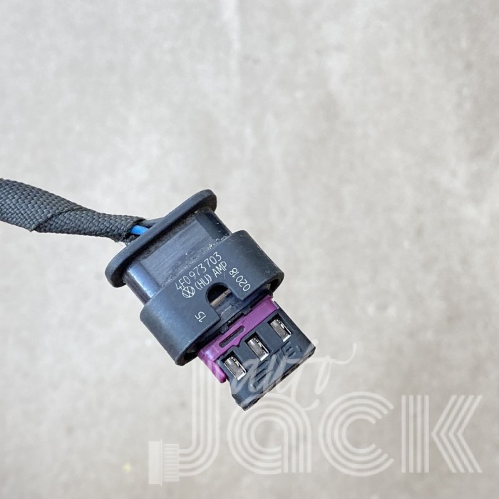 Роз'єм для Audi oe 4F0973703