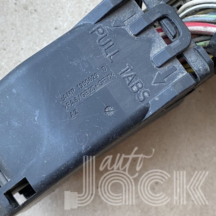 Роз'єм для Volvo oe 1355957 Роз'єм для Volvo oe 1355957