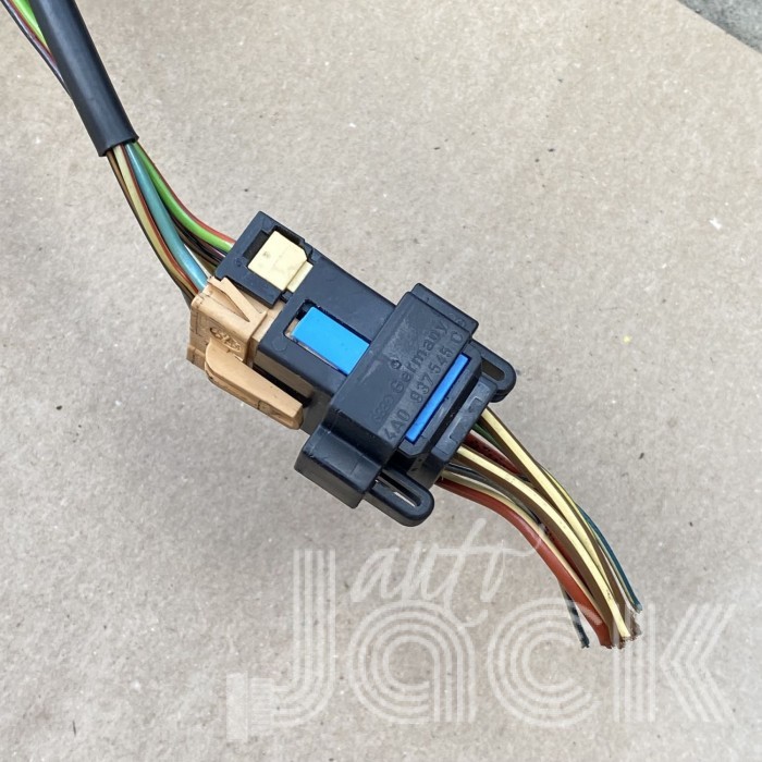 Роз'єм для Audi oe 4B0937714