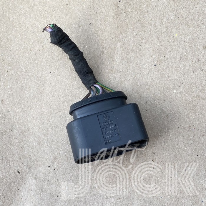 Роз'єм для Volkswagen oe 4H0973717