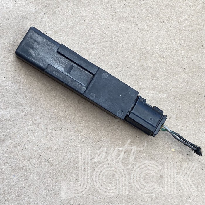 Антена безключового доступу для Mazda oe KD45676NXA