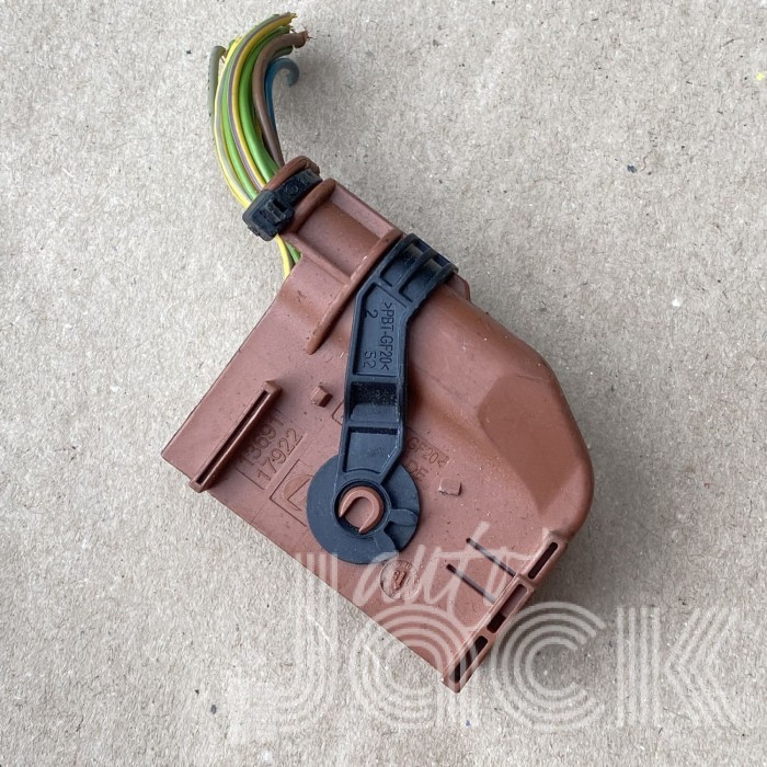 Роз'єм для Land Rover oe 1369117922