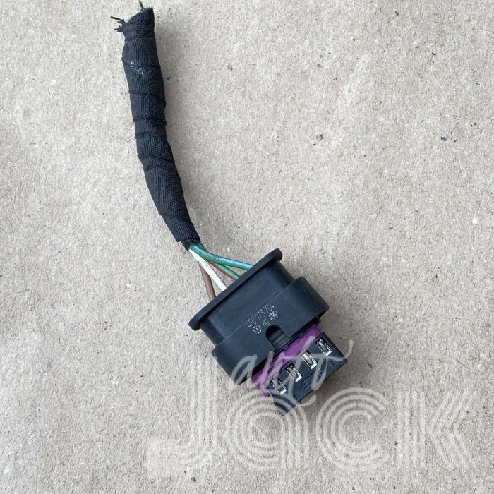 Роз'єм для Audi oe 4F0973704