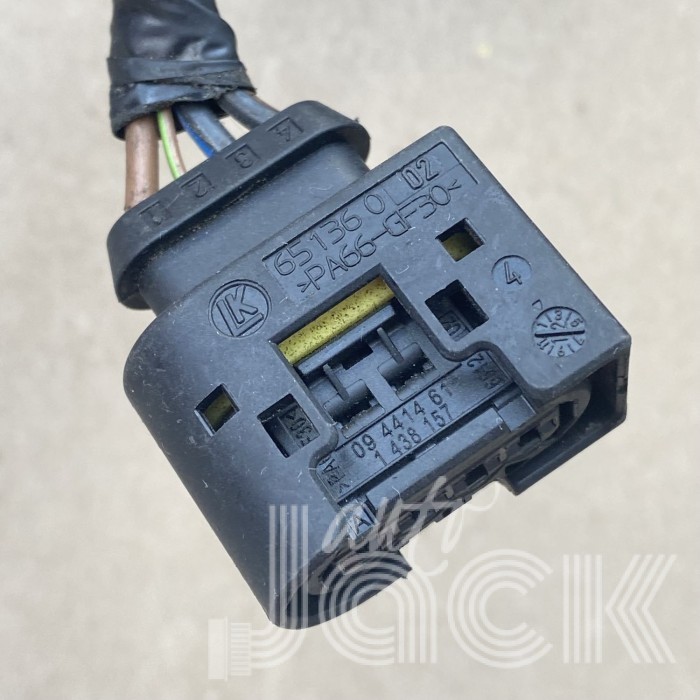 Роз'єм для BMW oe 1438157 Роз'єм для BMW oe 1438157