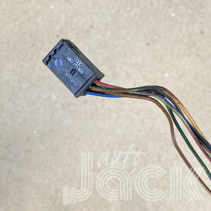 Роз'єм для Audi oe 4B0971833
