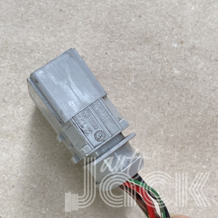 Роз'єм для Audi oe 5Q0973837 Роз'єм для Audi oe 5Q0973837