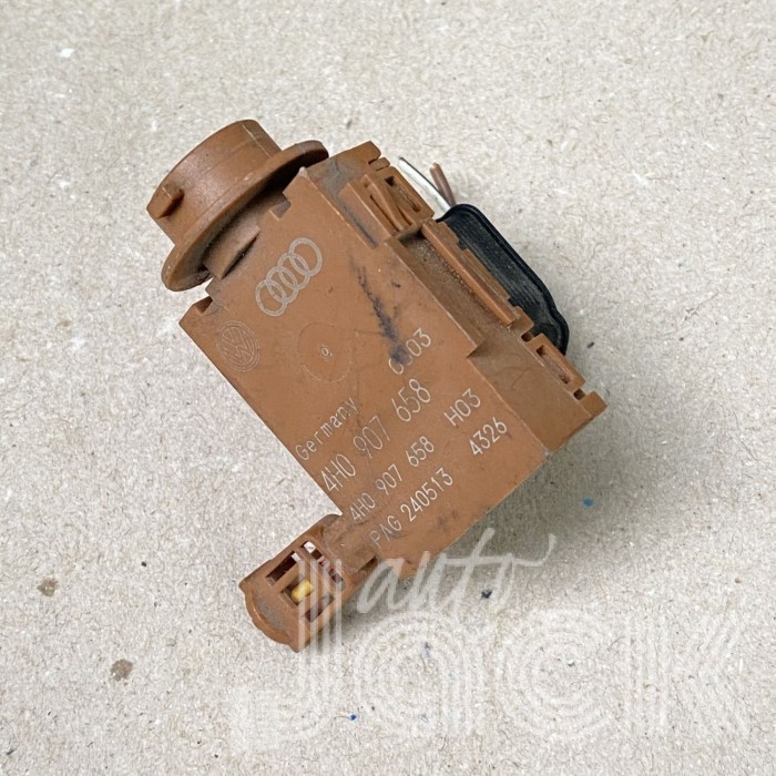 Датчик для Audi oe 4H0907658