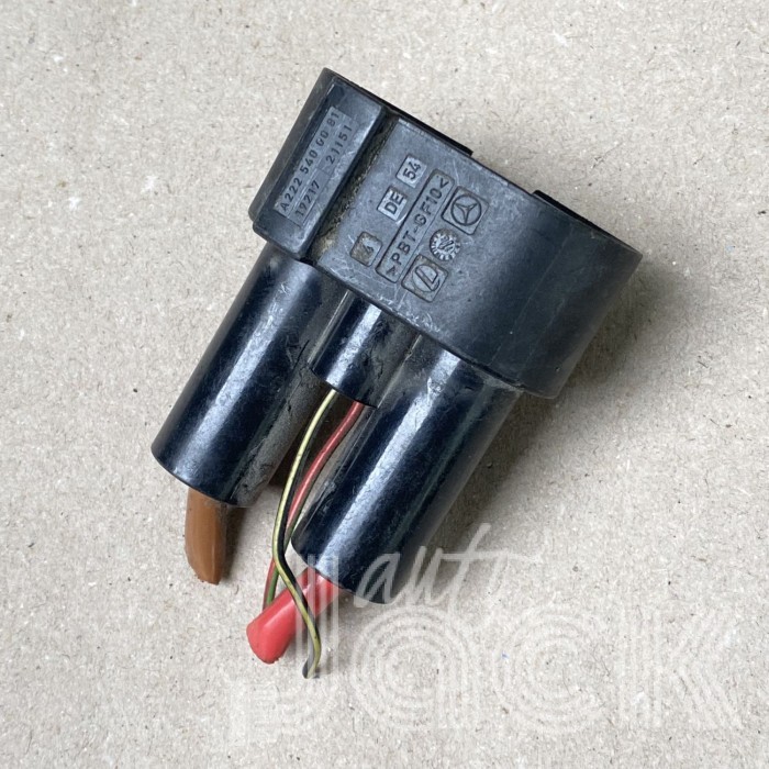 Роз'єм для Mercedes Benz oe A2225400081