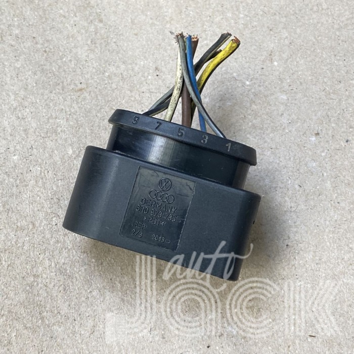 Роз'єм для Audi oe 6R0973735