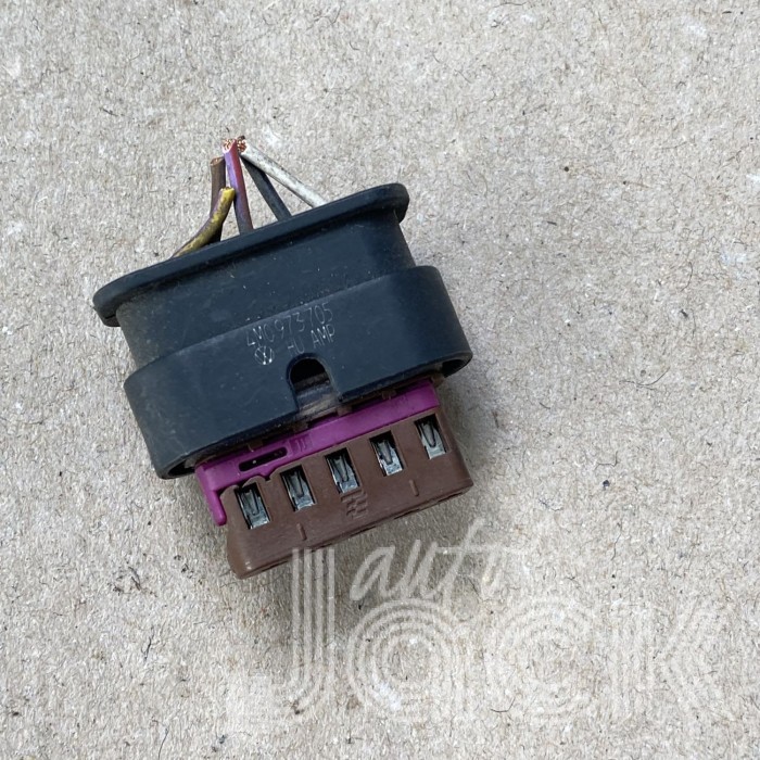 Разъем для Audi oe 4M0973705