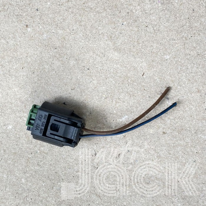 Разъем для Audi oe 8E0973202