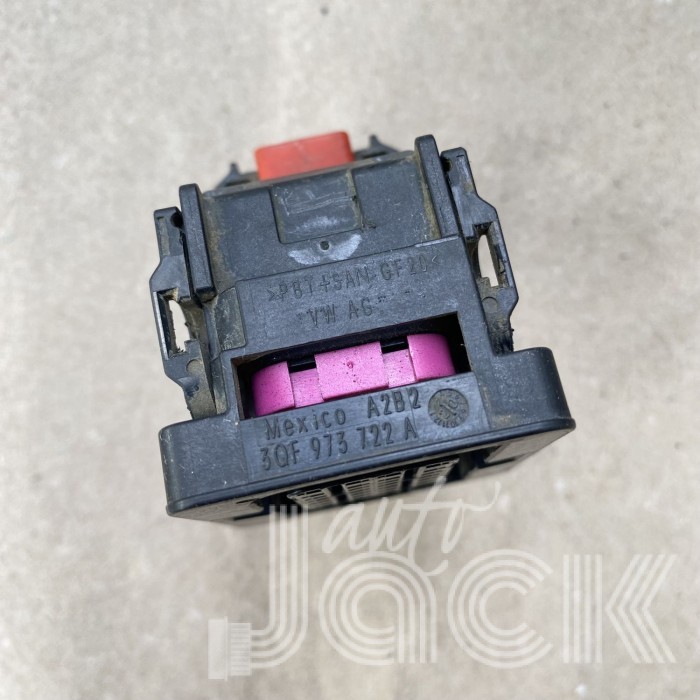 Роз'єм для Volkswagen oe 3QF973722A