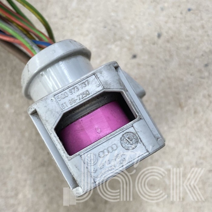 Роз'єм для Audi oe 5Q0973737