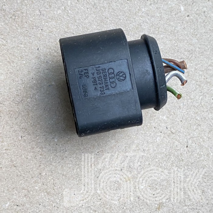 Роз'єм для Audi oe 1J0973733