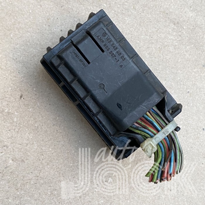 Роз'єм для Mercedes Benz oe 1685450003