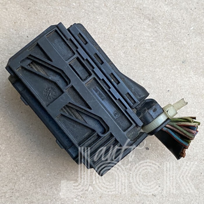 Роз'єм для Mercedes Benz oe 1685450003