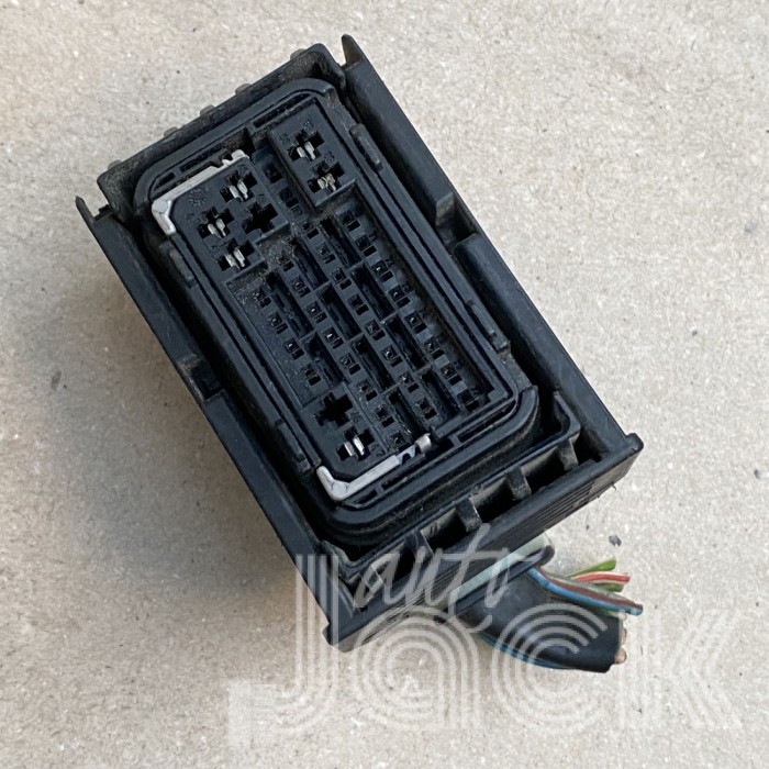 Роз'єм для Mercedes Benz oe 1685450003