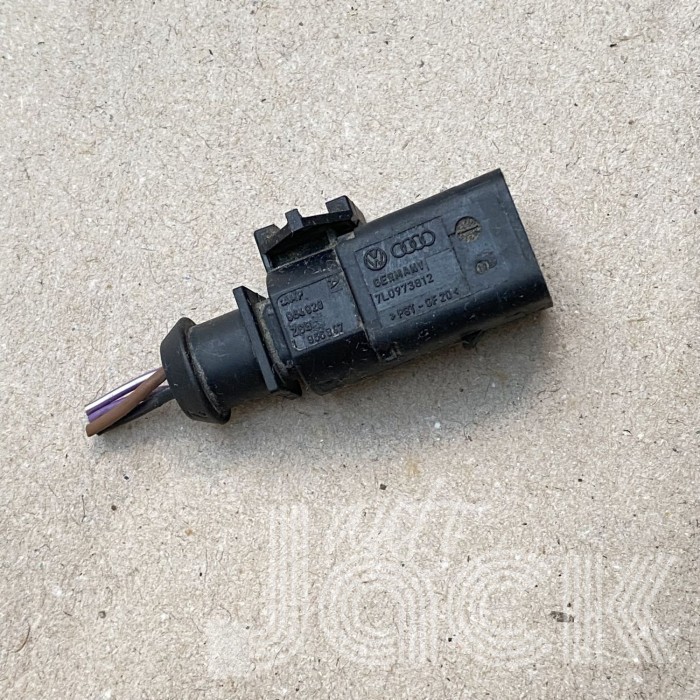 Роз'єм для Audi oe 7L0973812