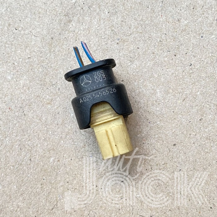 Роз'єм для Mercedes Benz oe A0255456526