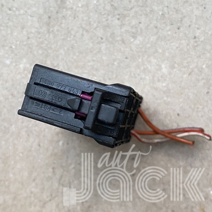 Роз'єм для Audi oe 4B0972643