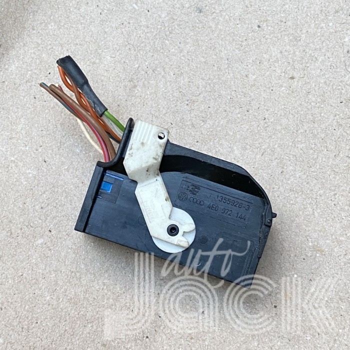 Роз'єм для Audi oe 4E0972144
