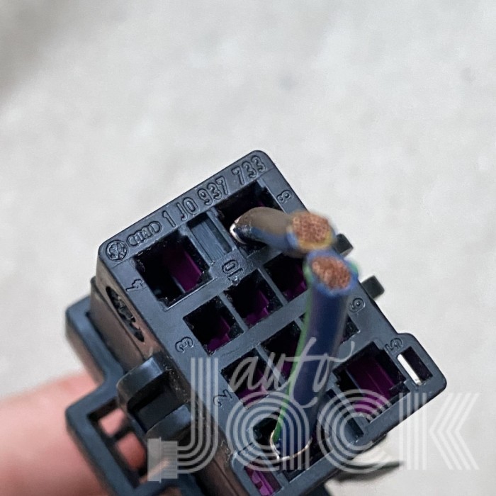 Роз'єм для Audi oe 1J0937733