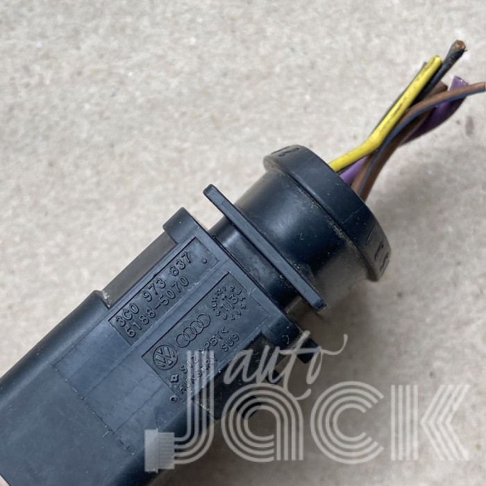 Роз'єм для Audi oe 3C0973837