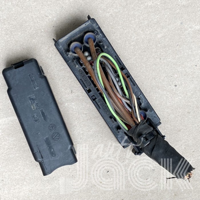 Роз'єм для Audi oe 7L0973047