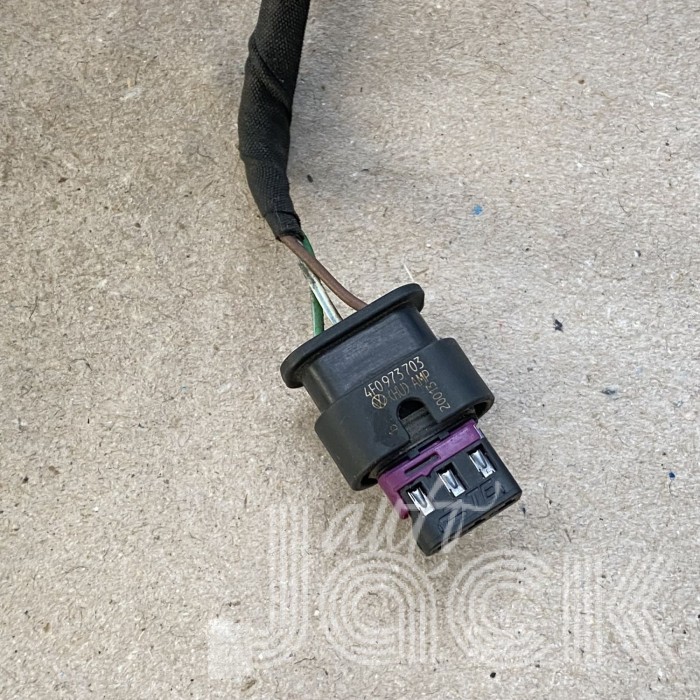 Роз'єм для Audi oe 4F0973703