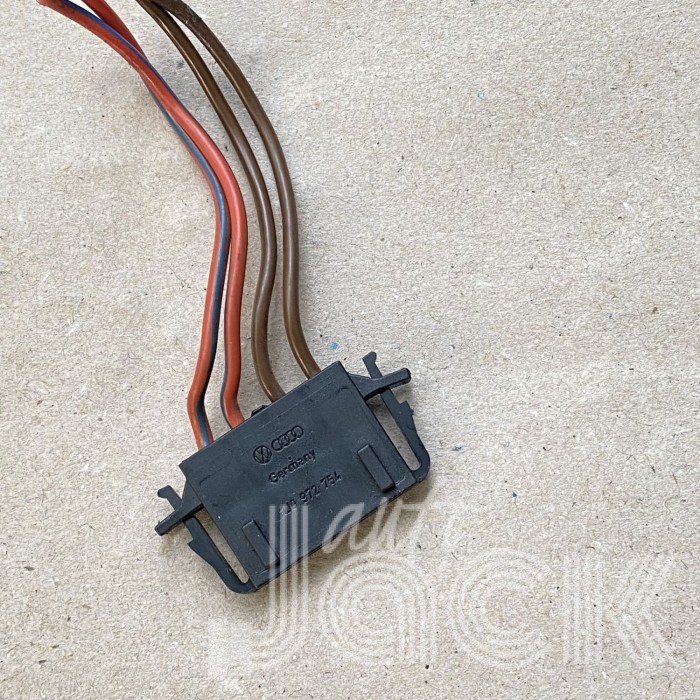 Роз'єм для Audi oe 1J0972754