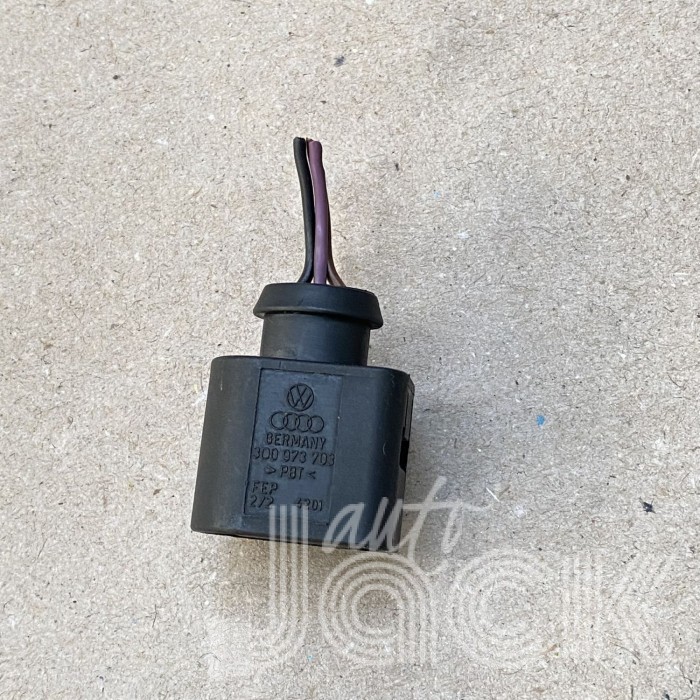 Роз'єм для Audi oe 3D0973703