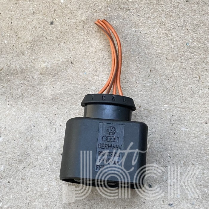Разъем для Audi oe 8K0973704