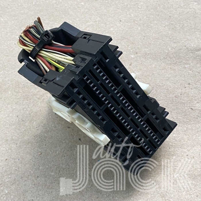 Роз'єм для Audi oe 5Q0937700 Роз'єм для Audi oe 5Q0937700
