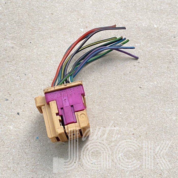 Роз'єм для Audi oe 8K0972483A