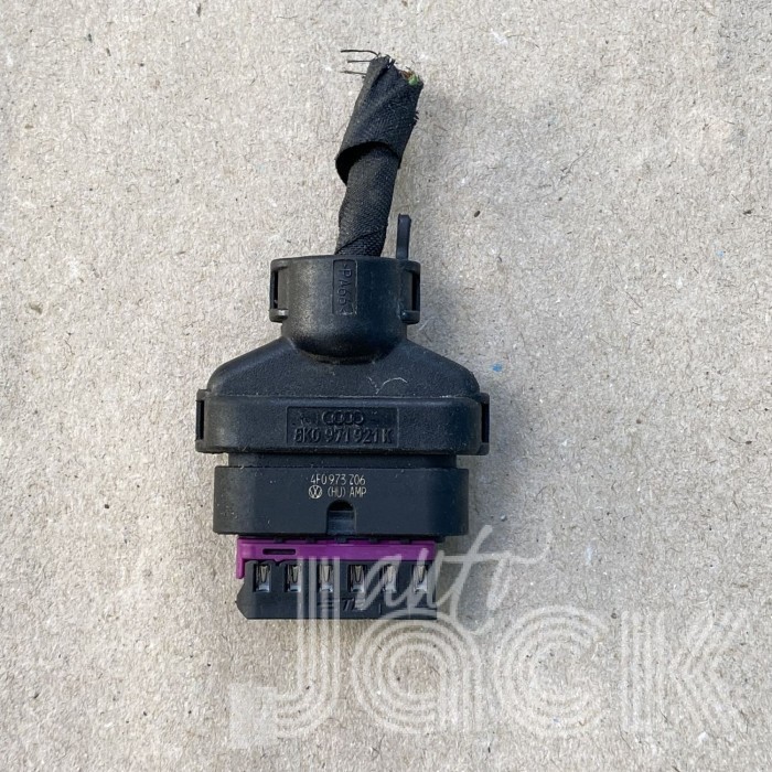 Роз'єм для Audi oe 4F0973706