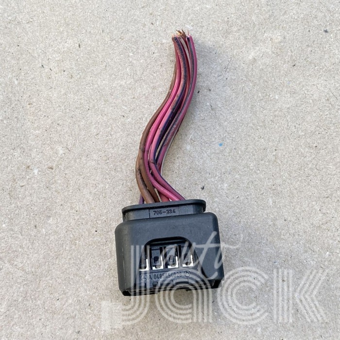 Роз'єм для Mercedes Benz oe A0485454028
