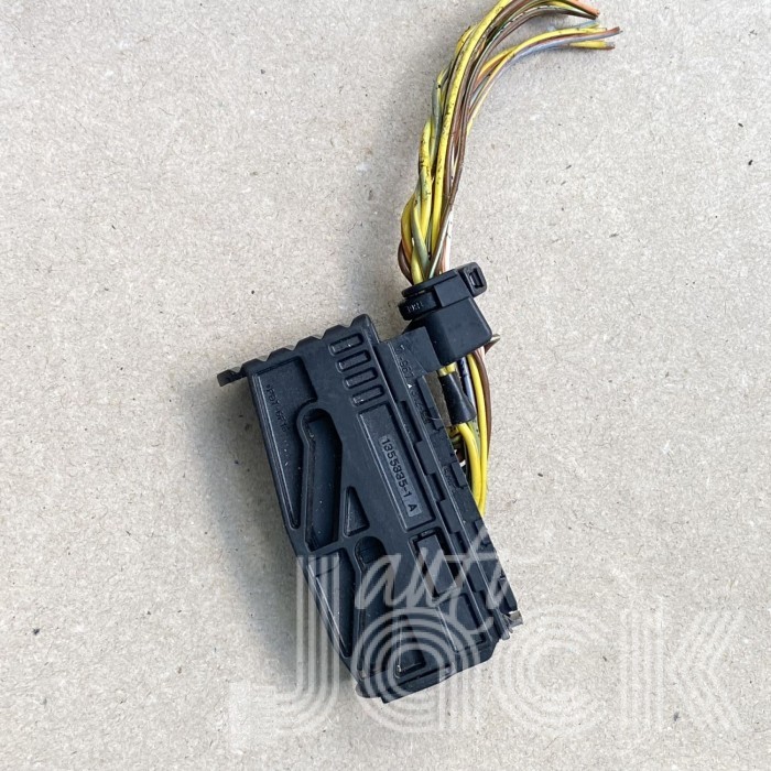 Роз'єм для Mercedes Benz oe 13553351A
